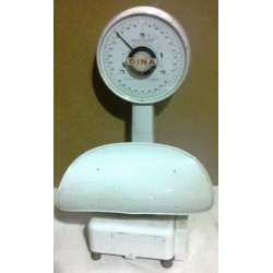 Babies weighing scales